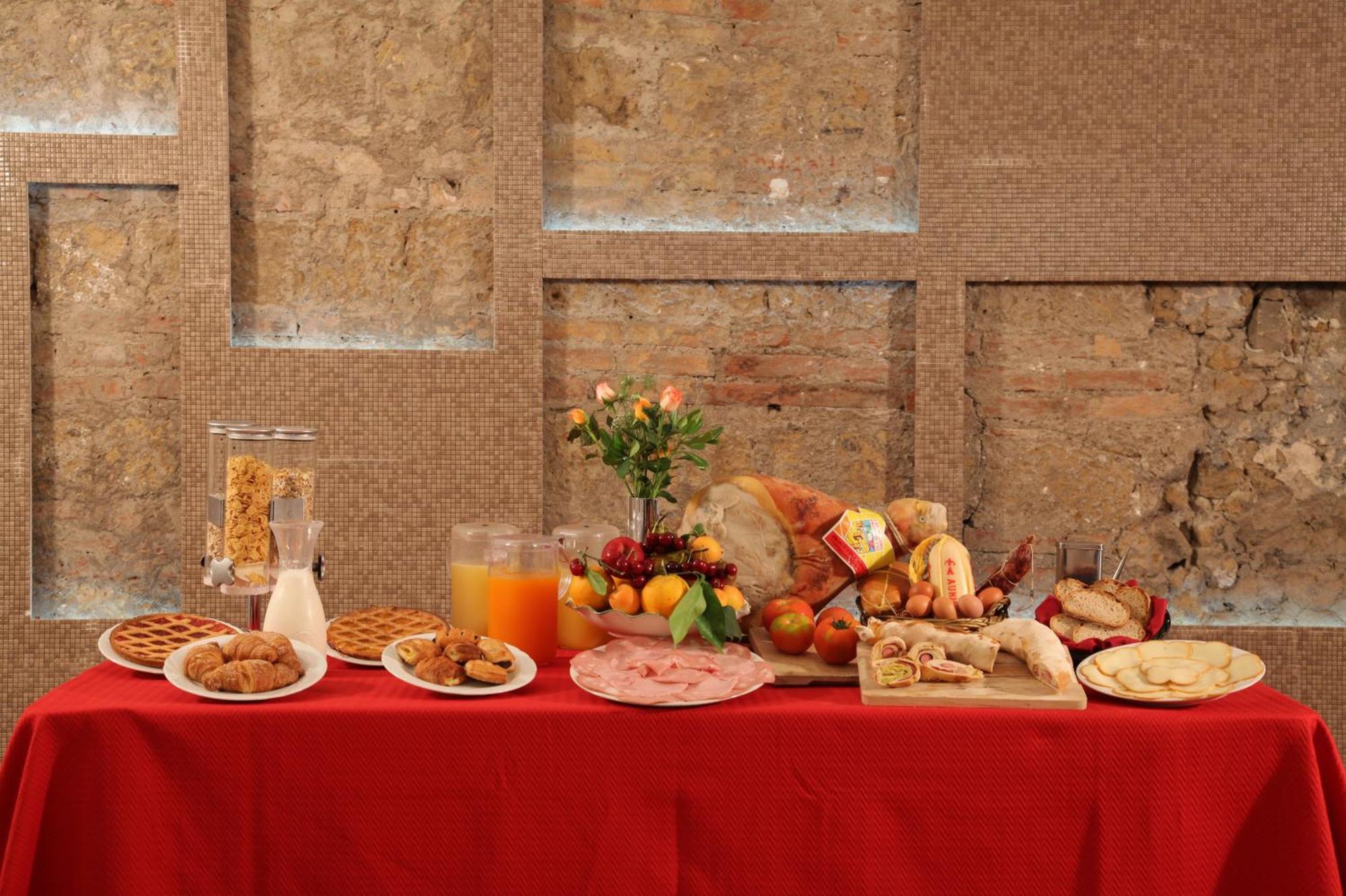 Caravaggio Hotel Неаполь Экстерьер фото